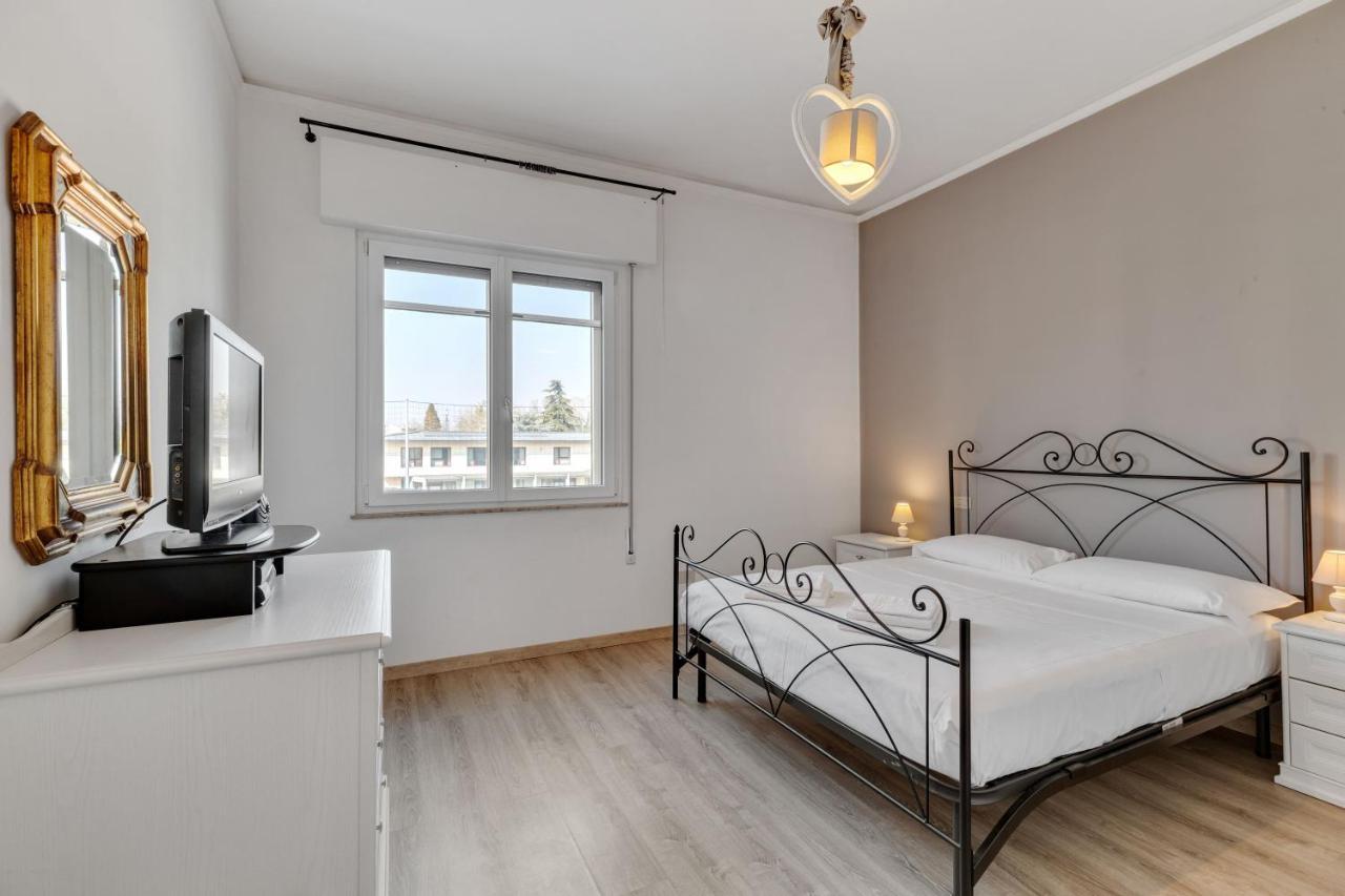 Elegant Blue Apartment Vicence Extérieur photo